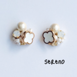 flower button ピアス（イヤリング）