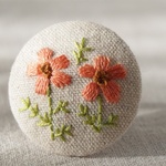 刺繍ブローチ（綿麻）　マーガレット