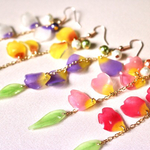 花びらのピアス/イヤリング