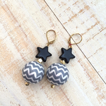 ブラックの星☆ピアス