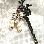 ②アクリルビジューとパール付き銀古美かんざし