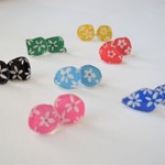 カラフル　お花ピアス／イヤリング
