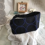   ヘアターバン ミナペルホネン 生地　タンバリン　黒×青色刺繍  幅広