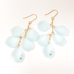 さくらの花びら〜ターコイズ〜ピアス（イヤリング）