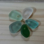 穴あき　天然シーグラス　④