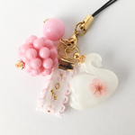 可憐なスワンと桜のストラップ 送料込み