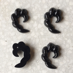 25mmｘ2 ヴィンテージ アクリルツイストカーブカボション ブラック 