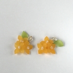みかん色　小花のイヤリング/ピアス