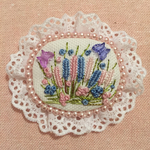 刺繍ブローチ