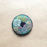 多肉リースの刺繍ブローチ(チャーム変更可)