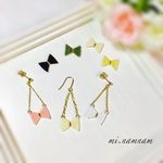 白    リボンのゆれるピアス