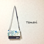 二つ折りクラッチバッグ      リバティ  イルマ ネイビー