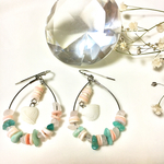 貝殻ストーンフープピアス