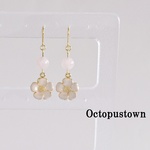 愛をあらわす石 ローズクォーツとお花のピアス（ホワイト）