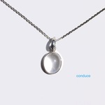 Quartz. 天然石水晶のペンダントヘッド