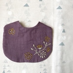 花と蝶々の刺繍○よだれかけ○リバーシブル