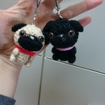 くるりんしっぽのパグちゃん あみぐるみ(ぬいぐるみ) ストラップ