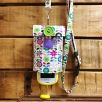 【ぷるる・キッズ向けケータイカバー（ポケット付）：ネックストラップセット】お花(緑ver.)×ブルーデニム PFD0073S