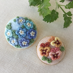 ご注文品  刺繍ブローチ ネモフィラ＆パンジー