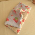 数量限定*8重ガーゼ大判ハンカチ*空色イチゴ×strawberry