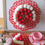 yumiko**フェルト☆マグネット入り♪小さめいちごのホールケーキ♪