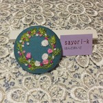 ばらのリース　刺繡ブローチ