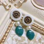 バラのヴィンテージボタンピアス