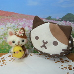 猫ポーチと猫ちゃんとヒヨコちゃん