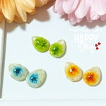 かすみ草×シェル **一輪の花レジンピアス(イヤリング)ブルー グリーン イエロー**