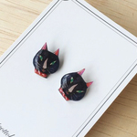 クロネコのピアス