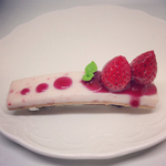 ストロベリームースケーキバレッタ【フェイクスイーツ】