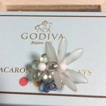 チェコビーズのお花ブローチ