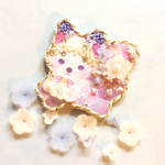 ラベンダーカラーのきつねさん 刺繍ブローチ ゆめかわいいお花の国