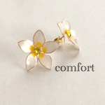 お花ピアス♡プルメリア