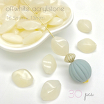 30個 ＊ Off-white ひし形Acrylbeads