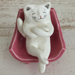 居眠りくつろぎネコ
