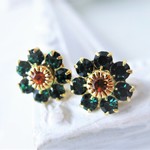 vintage スワロフスキー  デイジー 花のピアス　エメラルド　ヴィンテージ