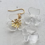 透明 ☆花びら アクリル ビーズ