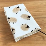 【新書】ひつじ柄のブックカバー