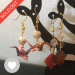 紫の鶴のピアス
