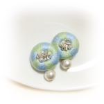 お花の刺繍イヤリング・ノンホール樹脂ピアス・ピアス