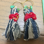 デニムタッセルピアス