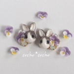 うさぎとビオラピアス/イヤリング