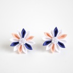 藍色×ピンクのひな菊ピアス