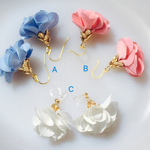  フラワータッセルピアス/イヤリング