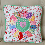 ハンドメイド＊パッチワーク＊かわいいドレスデンのミニクッショングリーン