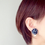 デニムとコットンパールのピアス
