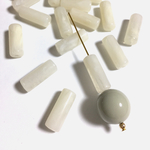 １０本アクリルチューブビーズ天然石風円柱アイボリー