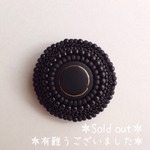 ビーズ刺繍 ブローチ 『艶黒〜blackring』