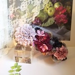 *＊Kazariya*＊花笑み。＊３種のマムとブラックレースのアンティーククリップ*＊